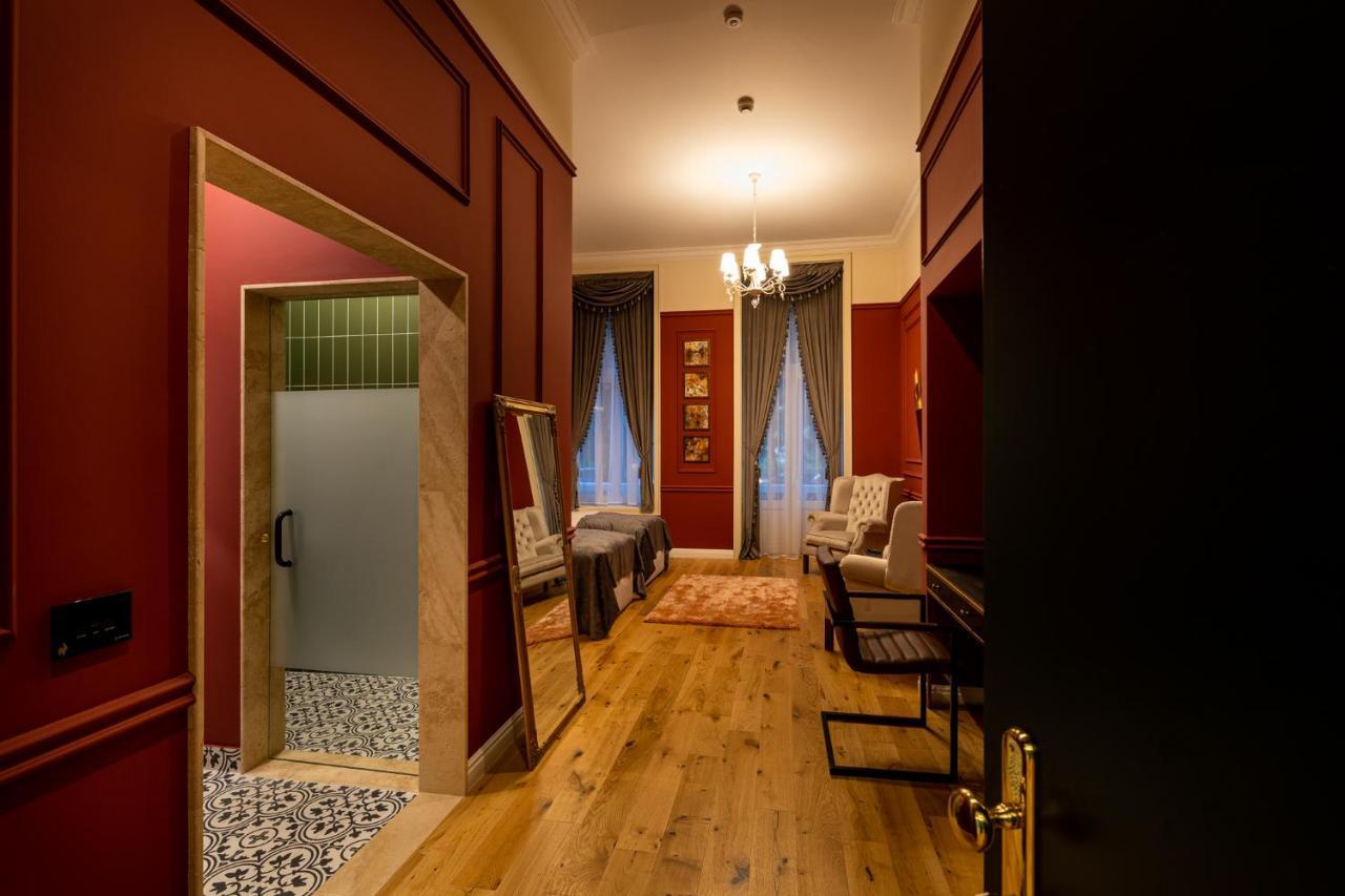 Boutique Hotel Cocosul De Aur Târgu-Mureş Eksteriør billede