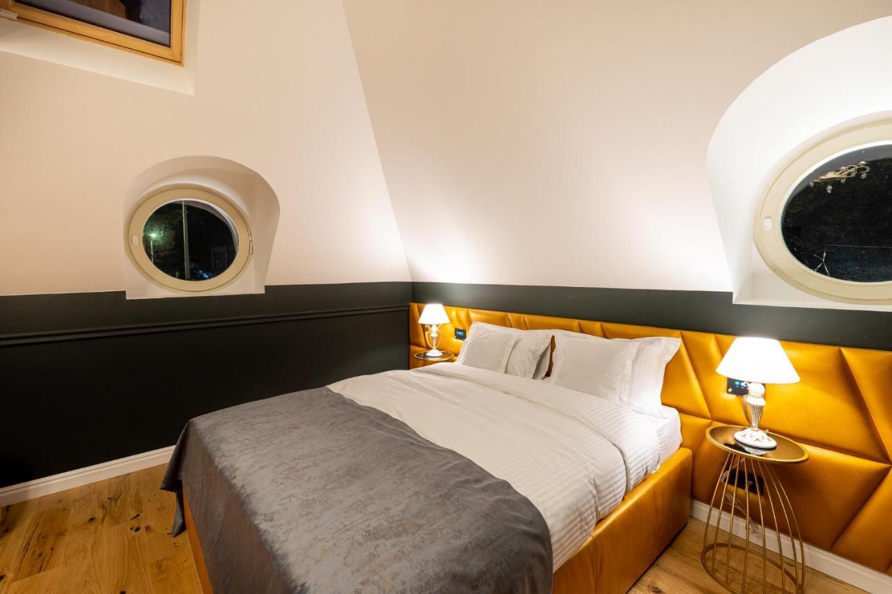 Boutique Hotel Cocosul De Aur Târgu-Mureş Eksteriør billede