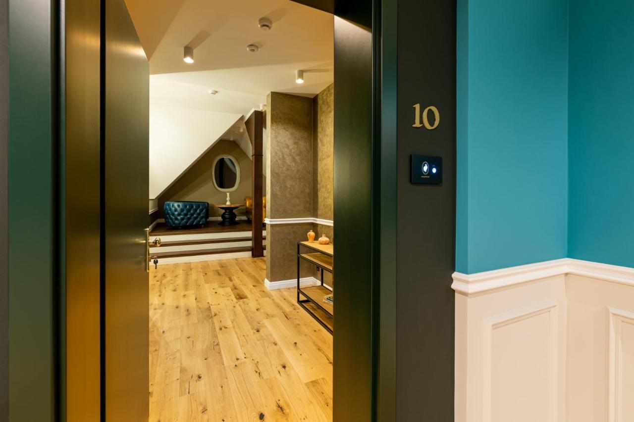 Boutique Hotel Cocosul De Aur Târgu-Mureş Eksteriør billede