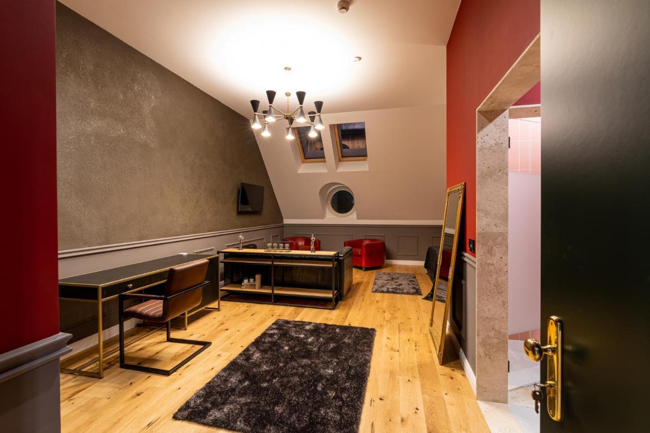 Boutique Hotel Cocosul De Aur Târgu-Mureş Eksteriør billede