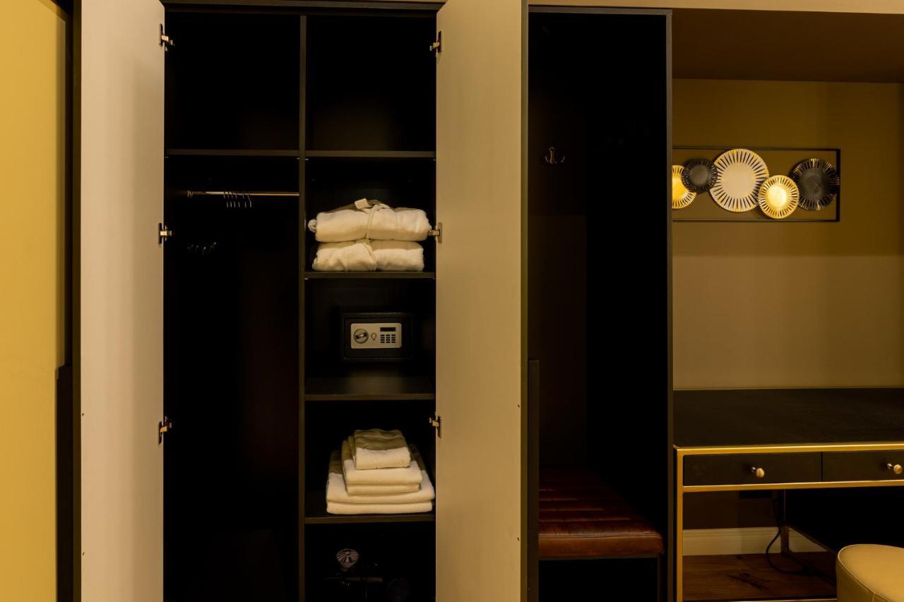 Boutique Hotel Cocosul De Aur Târgu-Mureş Eksteriør billede