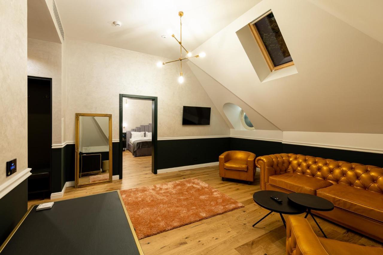 Boutique Hotel Cocosul De Aur Târgu-Mureş Eksteriør billede